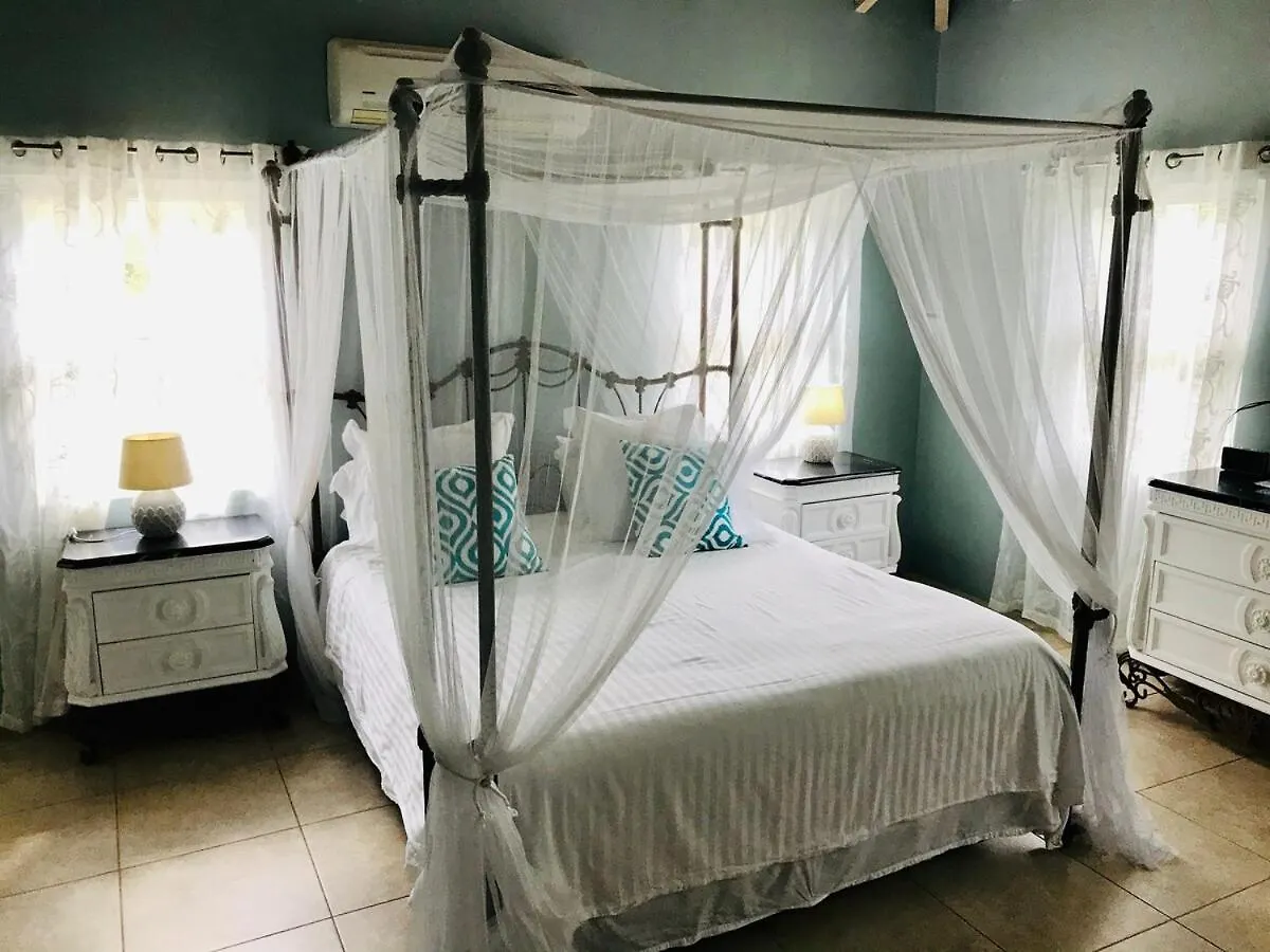 Summer Breeze - Tropical Garden And Private Pool Jolly Harbour 0*,  Antigua och Barbuda